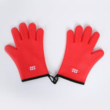 SBDW Heat Resistant BBQ Cooking Gloves and Oven Mitts. Insulated Silicone With Protective Lining. Versatile and Waterproof For BBQ Grill, Oven, Fire Pit, Campfire and Smoking - 3 Colors (Red)