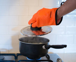 Cooking and Grilling Gloves for The Pro Chef|Extreme Cool and Heat Resistant|Oven Mitts for BBQ Smokers and Grillers.Washable Cotton Lining|Insulated|Waterproof| 2 Bonuses - 2 Sticky Hooks + eBook